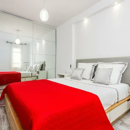 Hemeras Boutique Homes - 100m From The Beach *